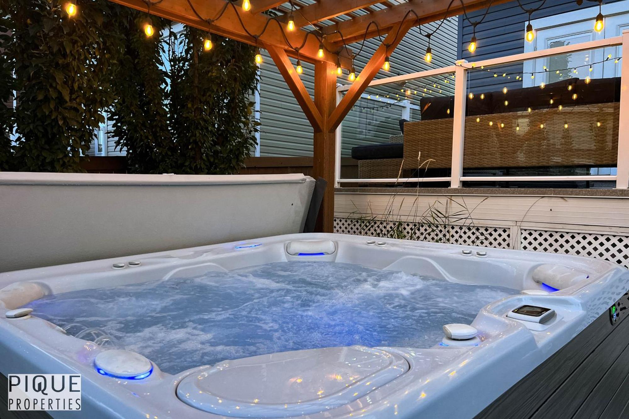 Stunning Suite-Hot Tub-Kingbed-Fireplace-Mins-Yeg Edmonton Exterior foto