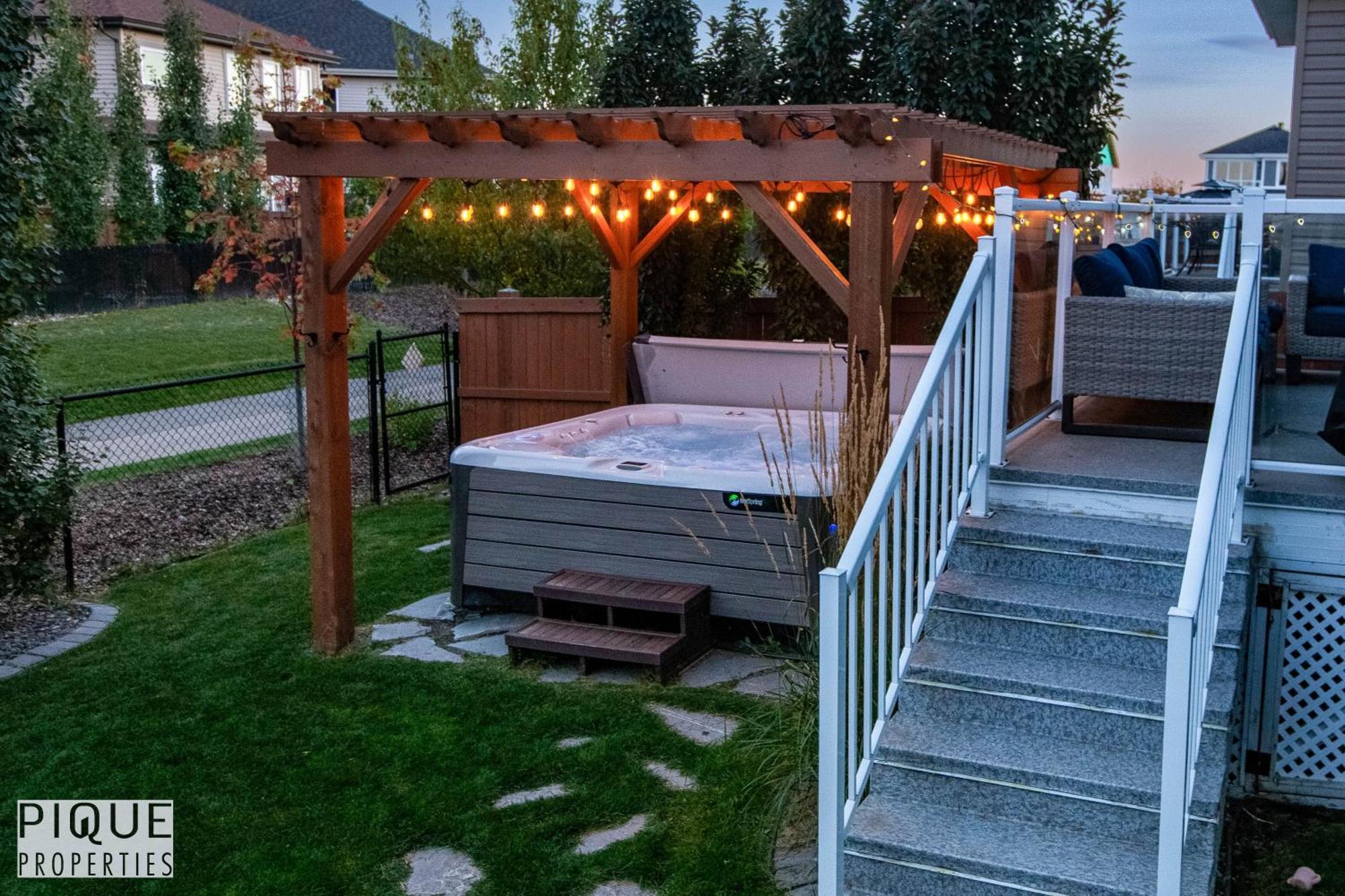 Stunning Suite-Hot Tub-Kingbed-Fireplace-Mins-Yeg Edmonton Exterior foto