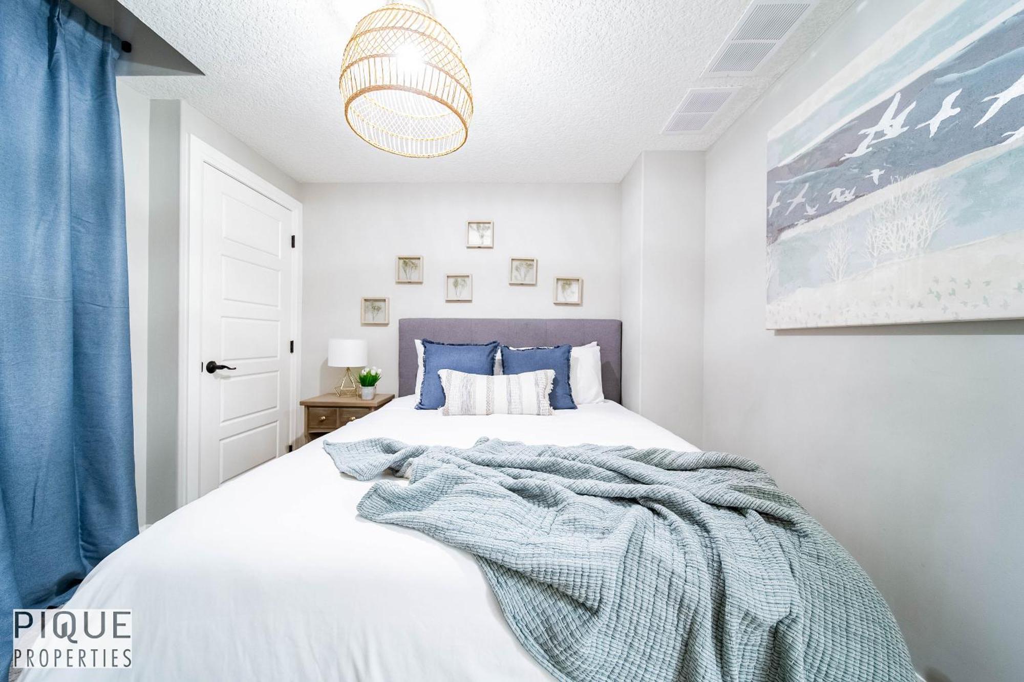 Stunning Suite-Hot Tub-Kingbed-Fireplace-Mins-Yeg Edmonton Exterior foto